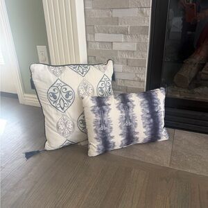 Blue and White Decorative Pillow Set